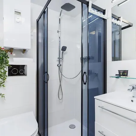Stu Theater Underground Syrokomli By Renters Apartament *